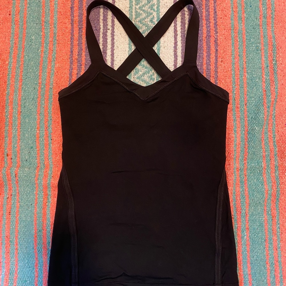 Lululemon black running tank with built in bra size 6